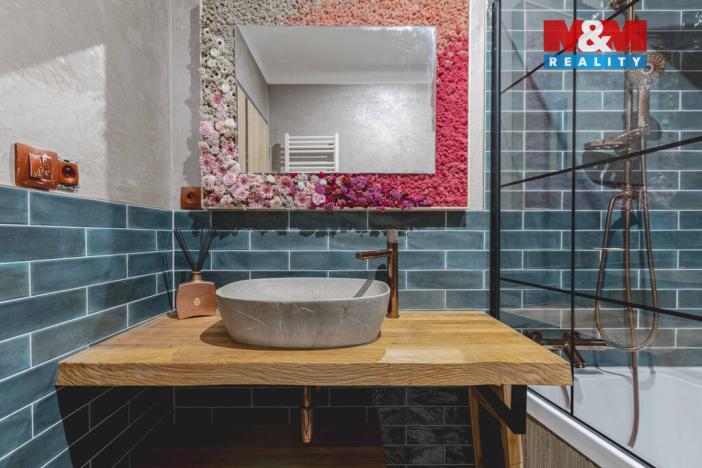 Prodej bytu 2+kk, Klatovy - Klatovy III, Husovo náměstí, 78 m2