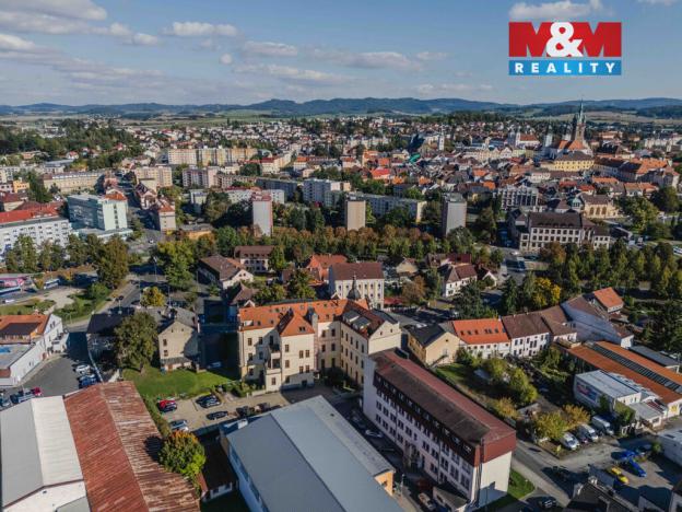 Prodej bytu 2+kk, Klatovy - Klatovy III, Husovo náměstí, 78 m2
