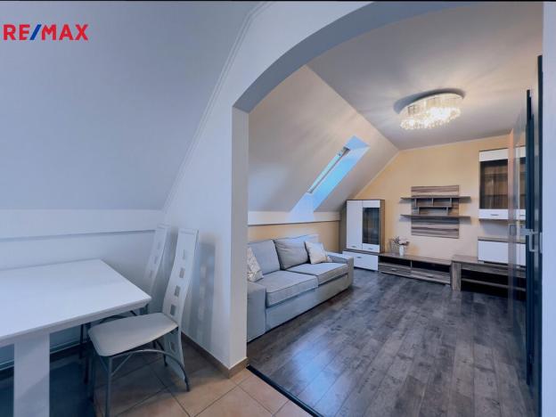 Prodej bytu 2+kk, Nupaky, U Školky, 50 m2