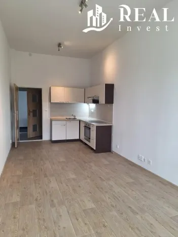 Pronájem bytu 1+kk, Meziboří, nám. 8. května, 30 m2