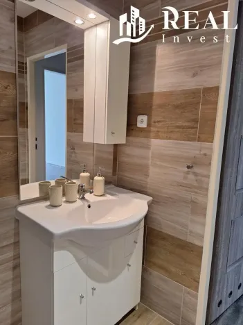 Pronájem bytu 1+kk, Meziboří, nám. 8. května, 30 m2