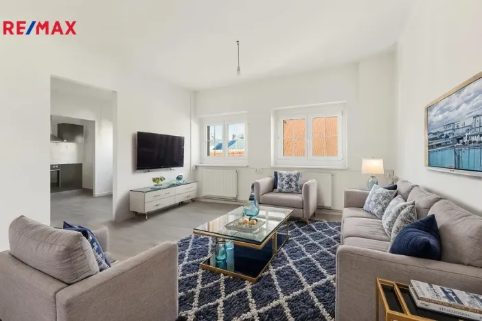 Prodej bytu 4+1, Karlovy Vary, Bulharská, 130 m2