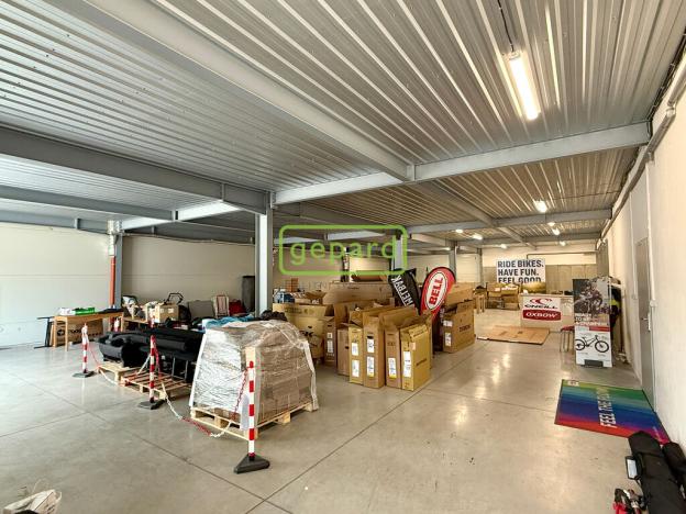 Pronájem obchodního prostoru, Mníšek pod Brdy, Pražská, 250 m2