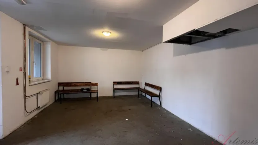 Pronájem obchodního prostoru, Šumbark, U Závor, 120 m2