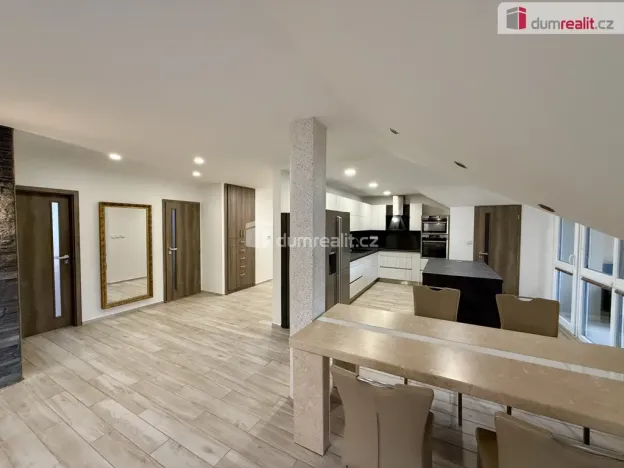 Pronájem bytu 4+kk, Mariánské Lázně, třída Vítězství, 202 m2