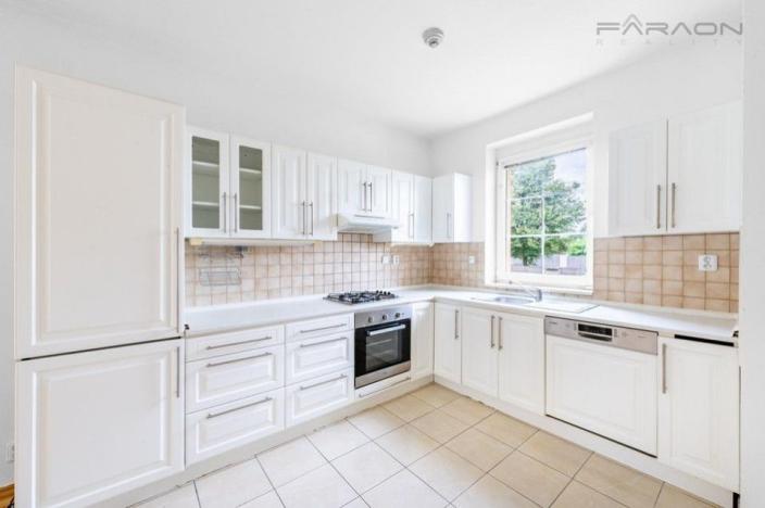 Pronájem rodinného domu, Průhonice, 400 m2