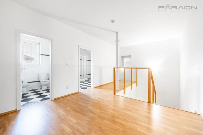 Pronájem rodinného domu, Průhonice, 400 m2