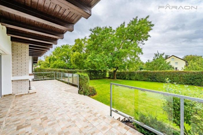 Pronájem rodinného domu, Průhonice, 350 m2