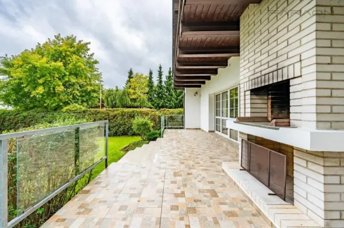 Pronájem rodinného domu, Průhonice, 350 m2