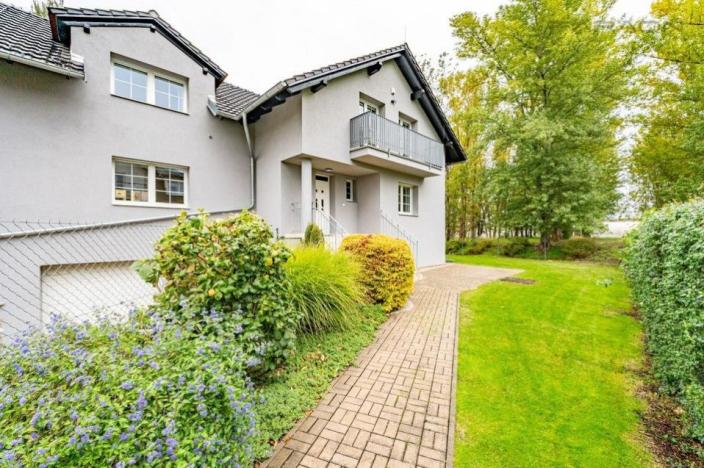 Pronájem rodinného domu, Průhonice, 300 m2