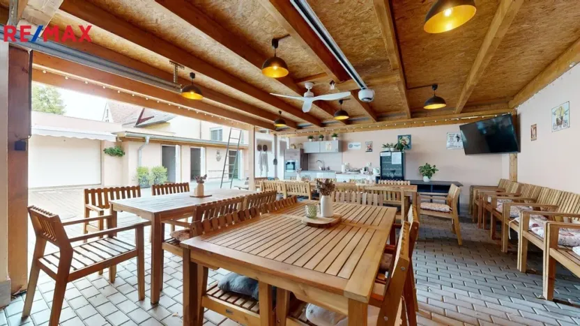 Prodej ubytování, Dolní Dunajovice, Hlavní, 655 m2