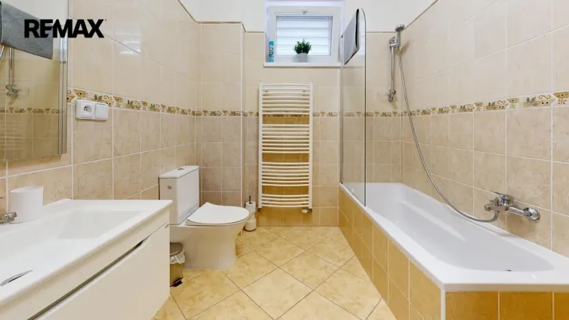 Prodej ubytování, Dolní Dunajovice, Hlavní, 655 m2