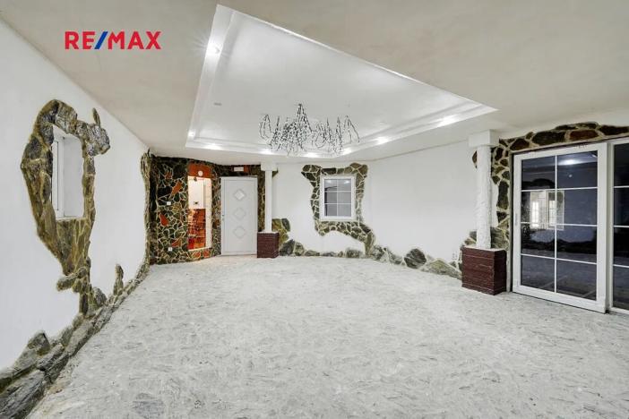 Prodej apartmánu, Všeruby, 952 m2