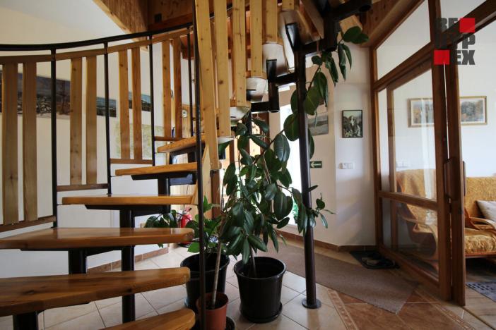 Prodej rodinného domu, Karlovice, 204 m2