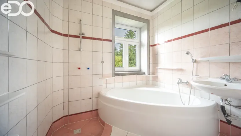 Prodej bytu 3+1, Nová Paka, Lomnická, 76 m2