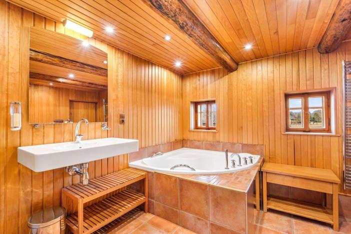 Prodej rodinného domu, Cvikov - Lindava, 380 m2