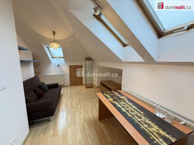 Pronájem bytu 2+kk, Praha - Štěrboholy, Pod valem, 54 m2