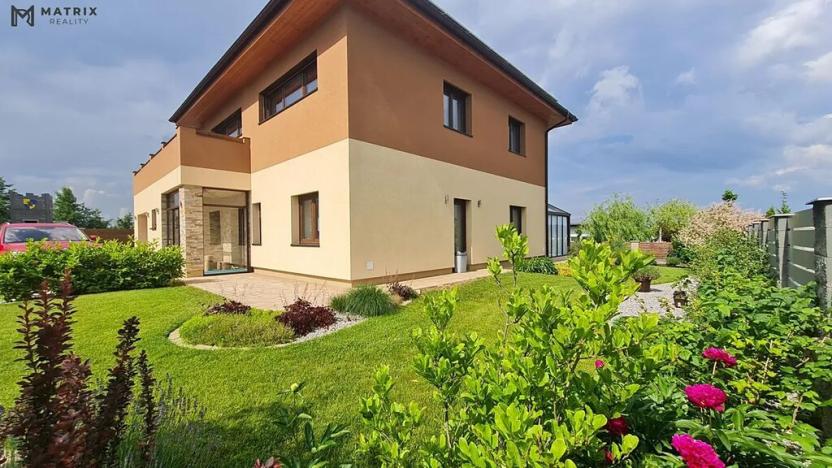 Pronájem rodinného domu, Králův Dvůr, Na Lucberku, 270 m2