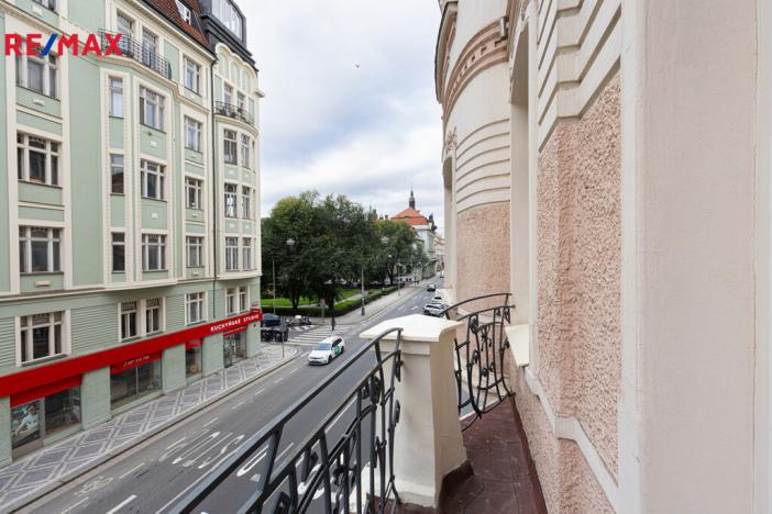Pronájem bytu 1+kk, Praha - Smíchov, Zborovská, 34 m2