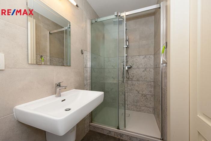 Pronájem bytu 1+kk, Praha - Smíchov, Zborovská, 34 m2