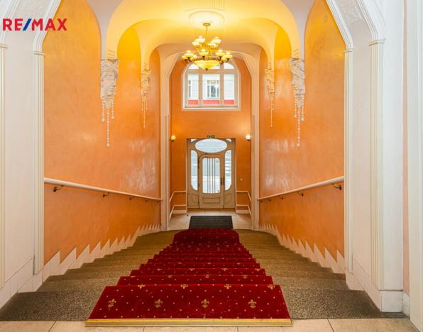 Pronájem bytu 1+kk, Praha - Smíchov, Zborovská, 34 m2