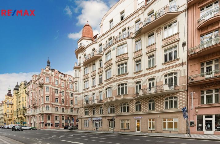 Pronájem bytu 1+kk, Praha - Smíchov, Zborovská, 34 m2