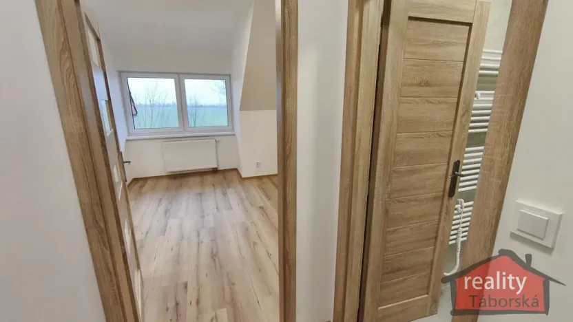 Prodej bytu 1+kk, Nupaky, Nupacká, 38 m2