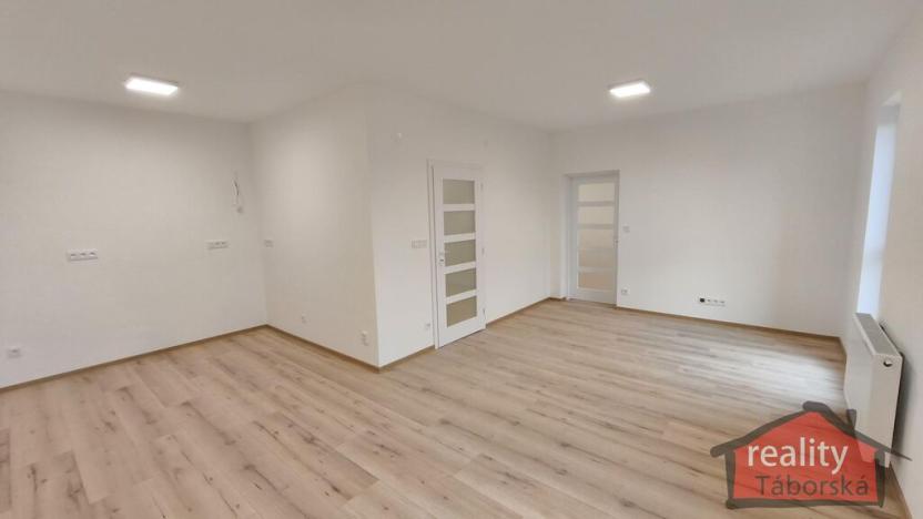 Prodej bytu 2+kk, Nupaky, Nupacká, 62 m2