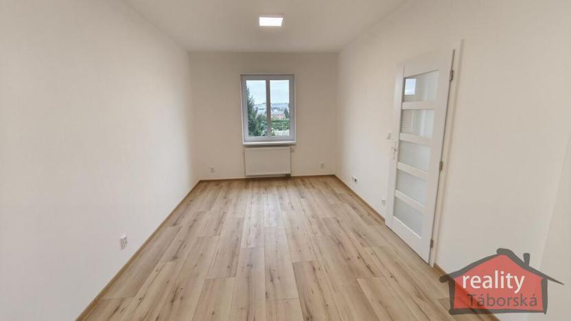 Prodej bytu 2+kk, Nupaky, Nupacká, 62 m2