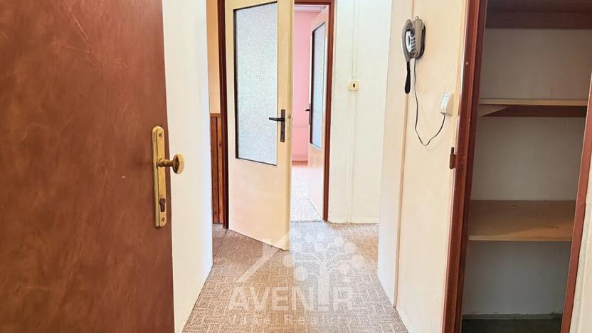 Prodej bytu 3+1, Hostinné, Sídliště, 68 m2