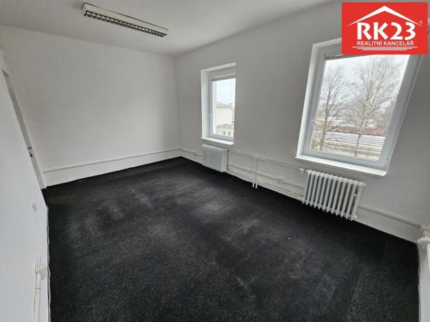 Pronájem kanceláře, Mariánské Lázně, Nádražní náměstí, 19 m2