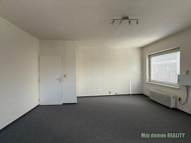Pronájem kanceláře, Praha - Hrdlořezy, Pod Táborem, 340 m2