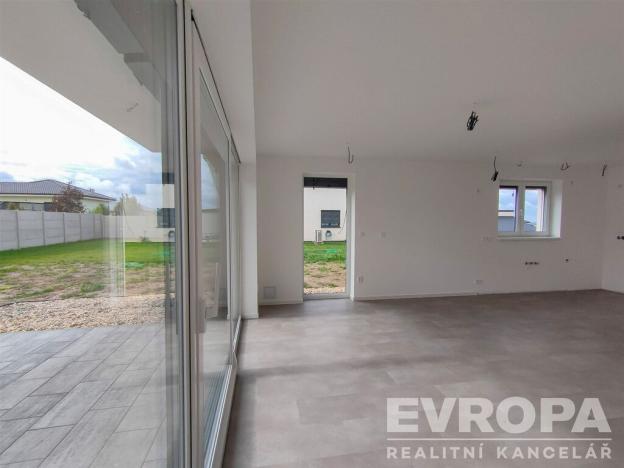 Prodej rodinného domu, Červené Pečky, Hrabáňova, 202 m2