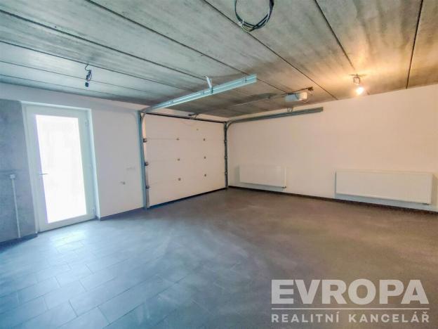 Prodej rodinného domu, Červené Pečky, Hrabáňova, 202 m2