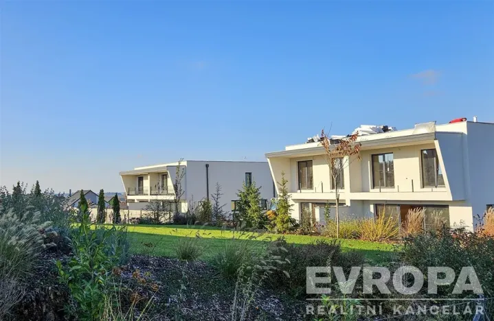 Prodej rodinného domu, Červené Pečky, Hrabáňova, 202 m2