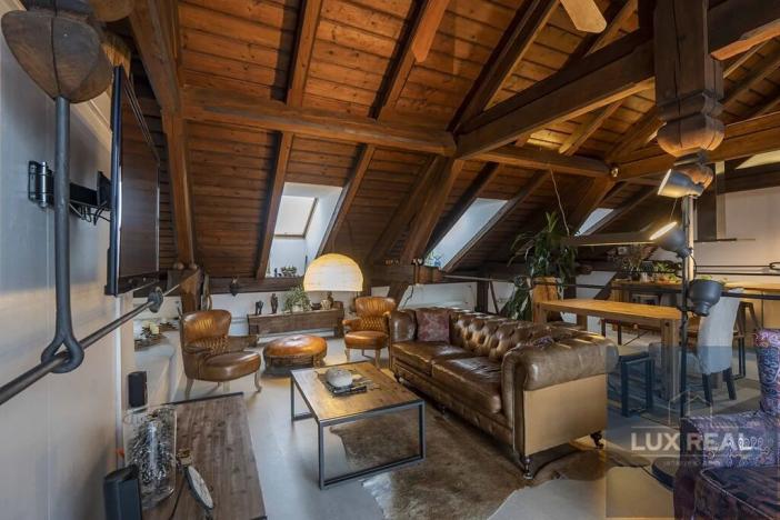 Prodej atypického bytu, Mikulov, Komenského, 164 m2