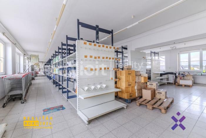 Prodej skladu, Zlín - Malenovice, třída 3. května, 3394 m2