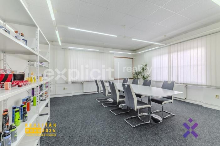 Prodej skladu, Zlín - Malenovice, třída 3. května, 3394 m2