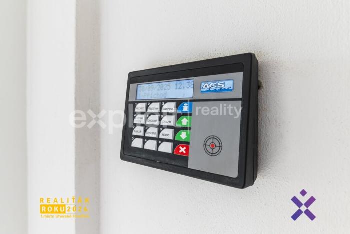 Prodej skladu, Zlín - Malenovice, třída 3. května, 3394 m2