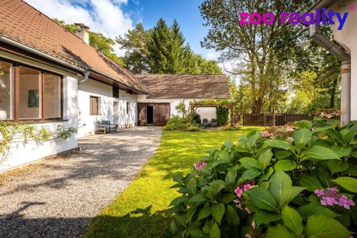 Prodej rodinného domu, Sviny, 234 m2