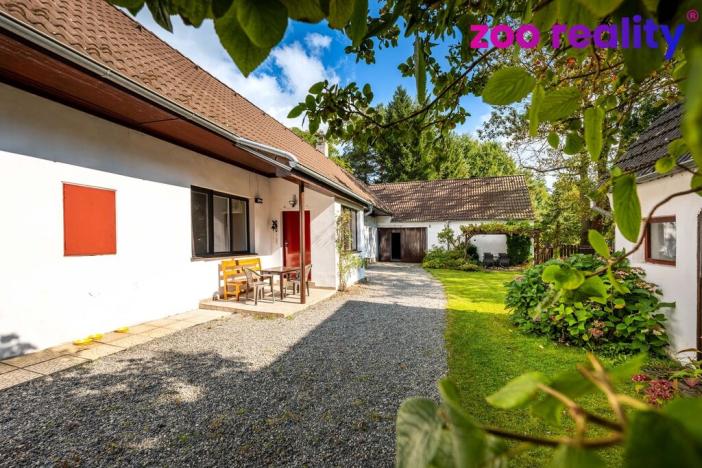 Prodej rodinného domu, Sviny, 234 m2