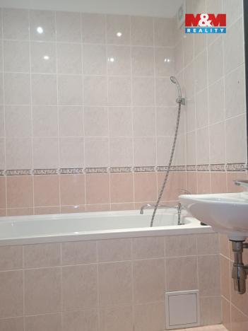 Pronájem bytu 3+1, Děčín - Děčín XXXII-Boletice nad Labem, Pražská, 73 m2