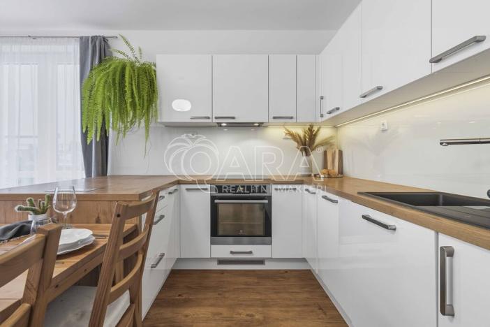 Prodej bytu 3+kk, Horoměřice, T. G. Masaryka, 83 m2