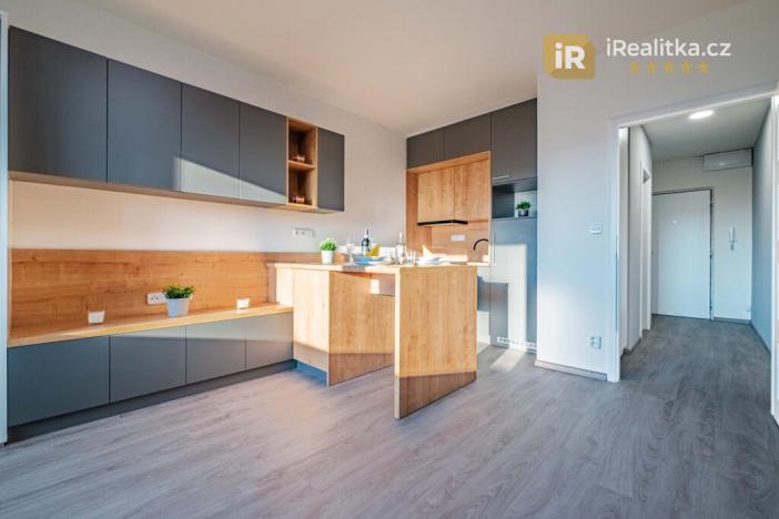 Prodej bytu 1+kk, Hradec Králové - Nový Hradec Králové, Brožíkova, 29 m2