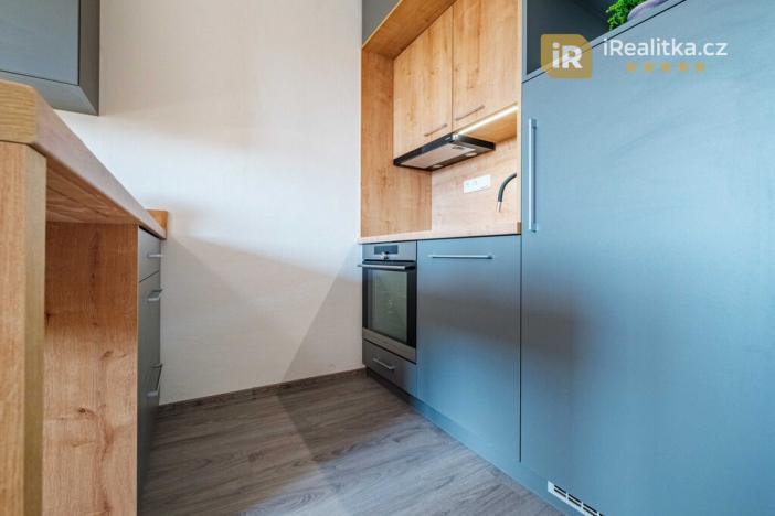 Prodej bytu 1+kk, Hradec Králové - Nový Hradec Králové, Brožíkova, 29 m2