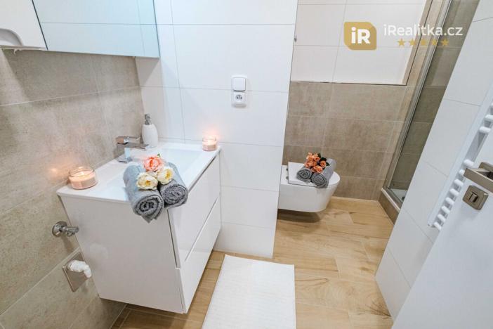 Prodej bytu 1+kk, Hradec Králové - Nový Hradec Králové, Brožíkova, 29 m2