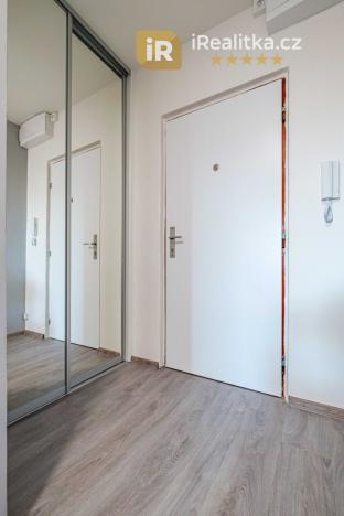 Prodej bytu 1+kk, Hradec Králové - Nový Hradec Králové, Brožíkova, 29 m2