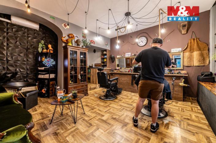 Pronájem obchodního prostoru, Napajedla, Masarykovo náměstí, 40 m2