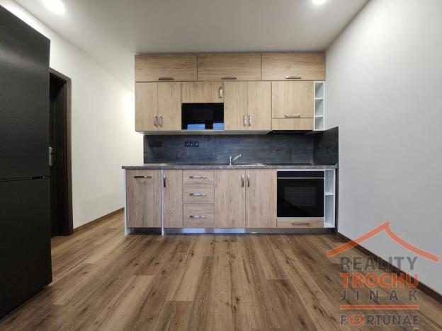 Prodej bytu 3+1, Hradec Králové, třída Edvarda Beneše, 98 m2