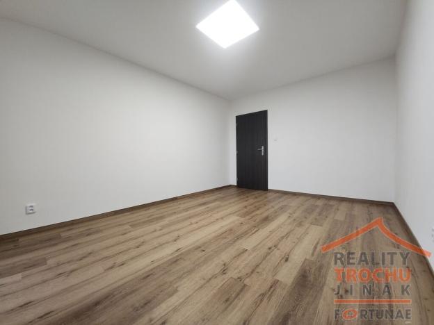 Prodej bytu 3+1, Hradec Králové, třída Edvarda Beneše, 98 m2